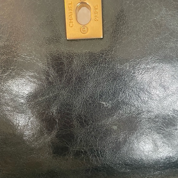 Chanel Flap bag in green chevron with gold hardware. Medium - Picture 9 of 13